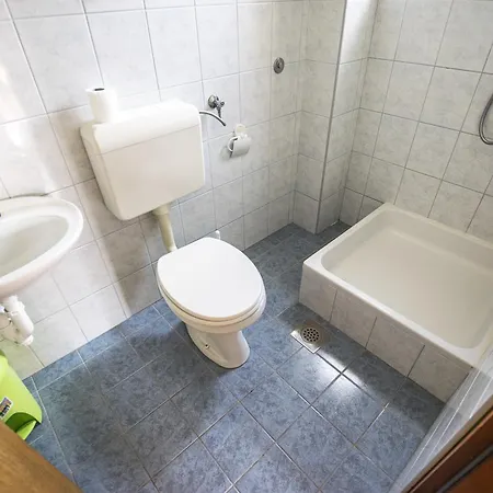 Gasthof Twin Rovanjska 14732a 3*